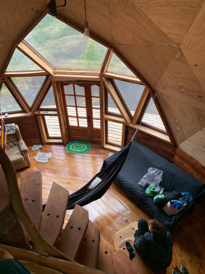 Domo Conguillio Conecta Con Tu Energia Sagrada Junto Al Salto Truful Truful Con Una Vista Majestuosa Que Podras Disfrutar En Una Tinaja Una Experiencia Que Alineara Tu Espiritu Y Tu Energia Interior Vivelo メリペウコ エクステリア 写真