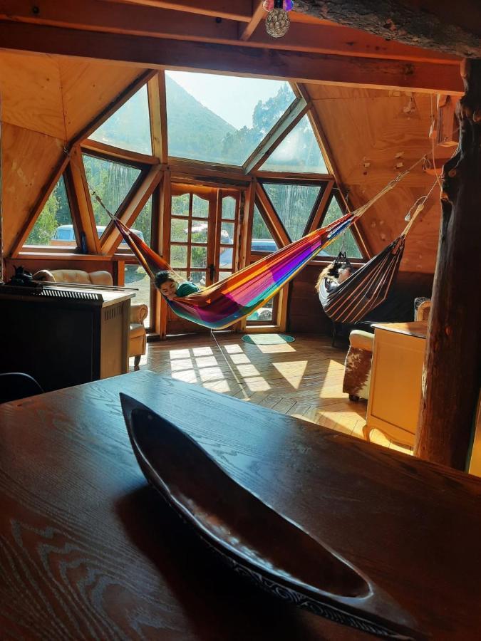 Domo Conguillio Conecta Con Tu Energia Sagrada Junto Al Salto Truful Truful Con Una Vista Majestuosa Que Podras Disfrutar En Una Tinaja Una Experiencia Que Alineara Tu Espiritu Y Tu Energia Interior Vivelo メリペウコ エクステリア 写真